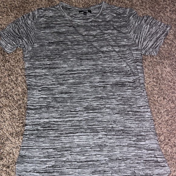 Men’s size large T-shirt - Picture 2 of 2